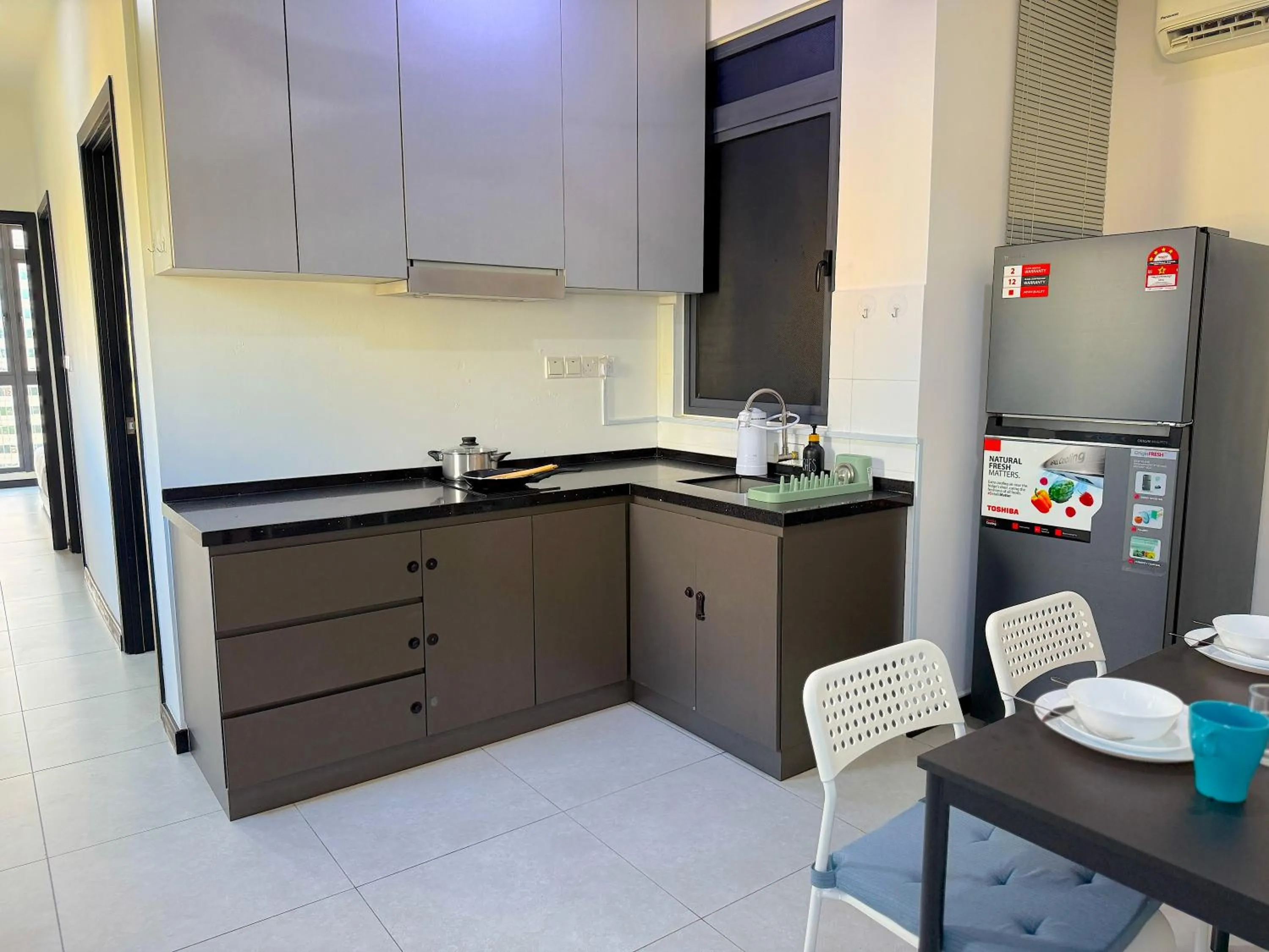 Kitchen or kitchenette in Neu Suites By Serenity Homes Near Gleneagles, KLCC & LRT