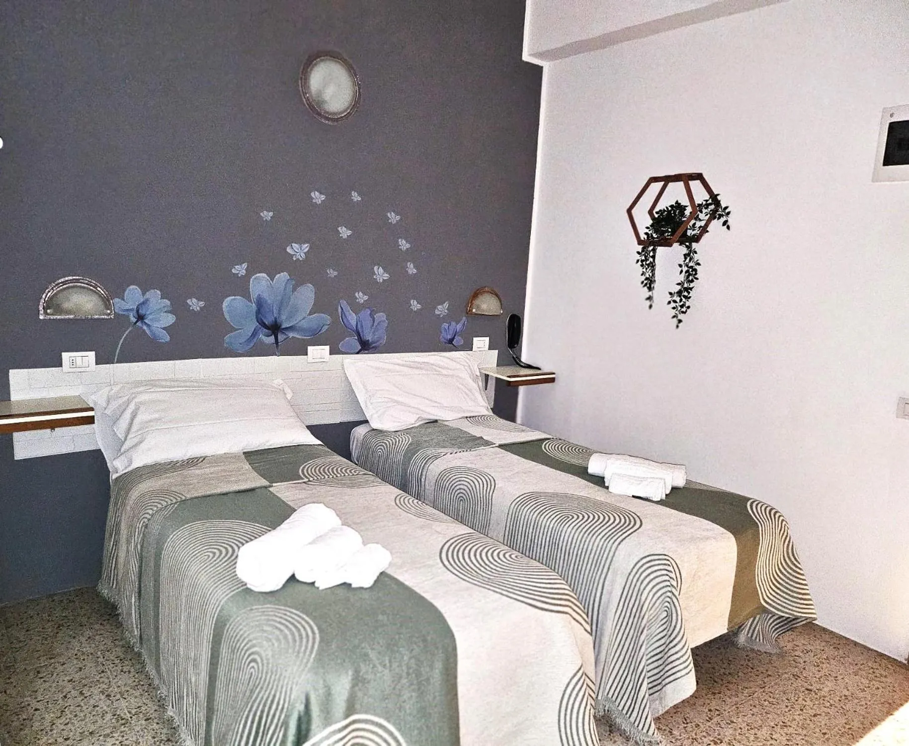 Bedroom in Hotel Villa Rosa