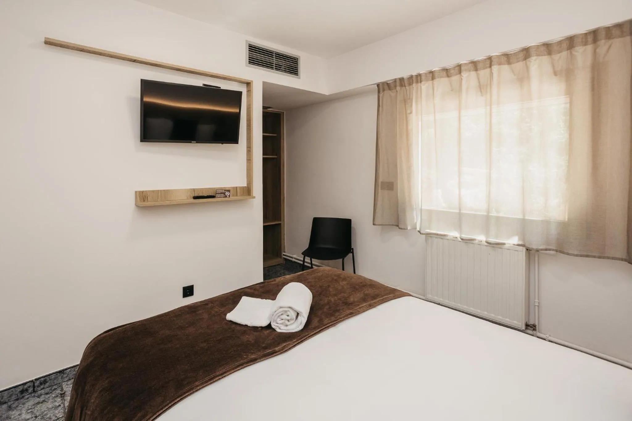 Bed in La Trobada Hotel Sport