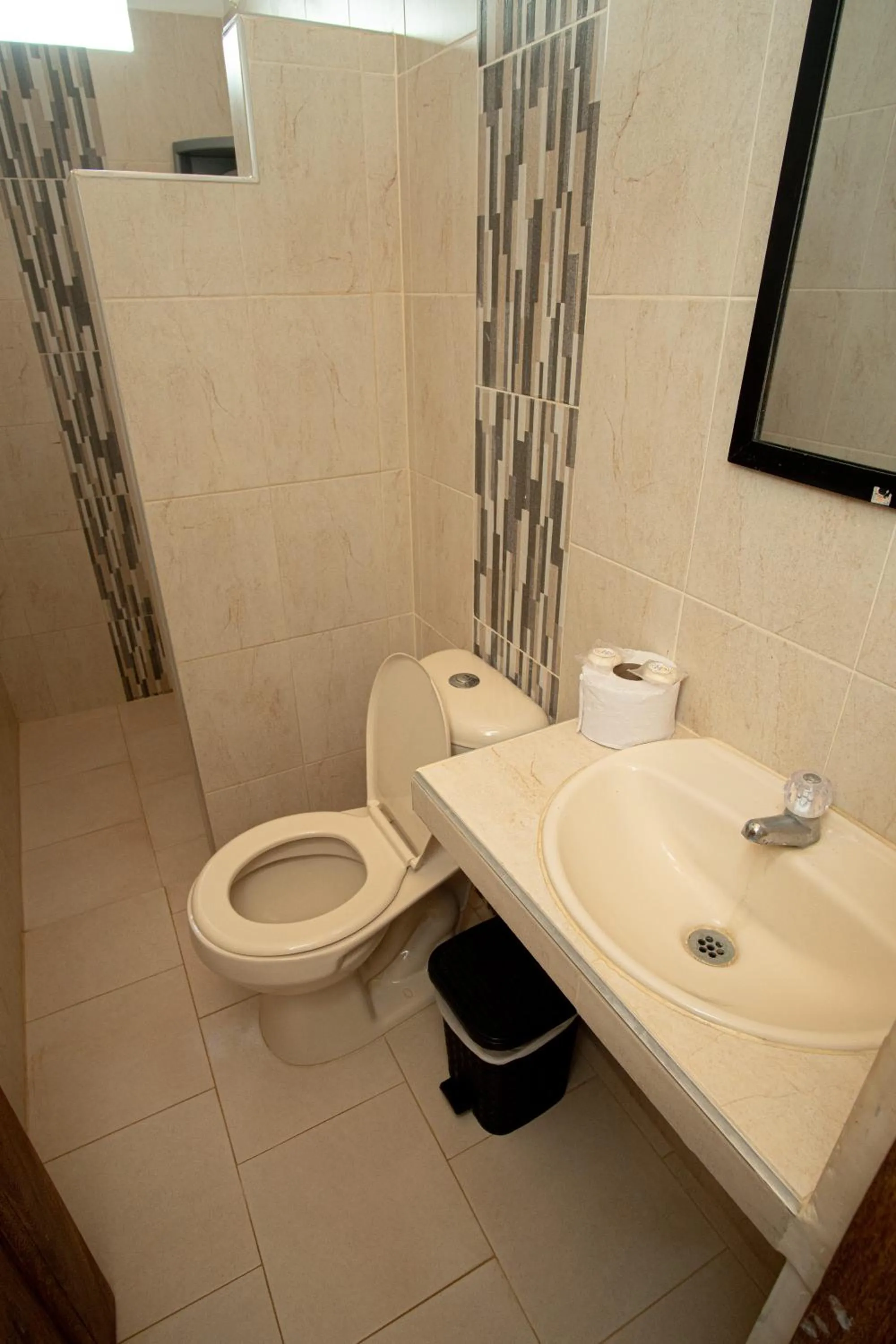 Shower in Hotel Caribe Coveñas