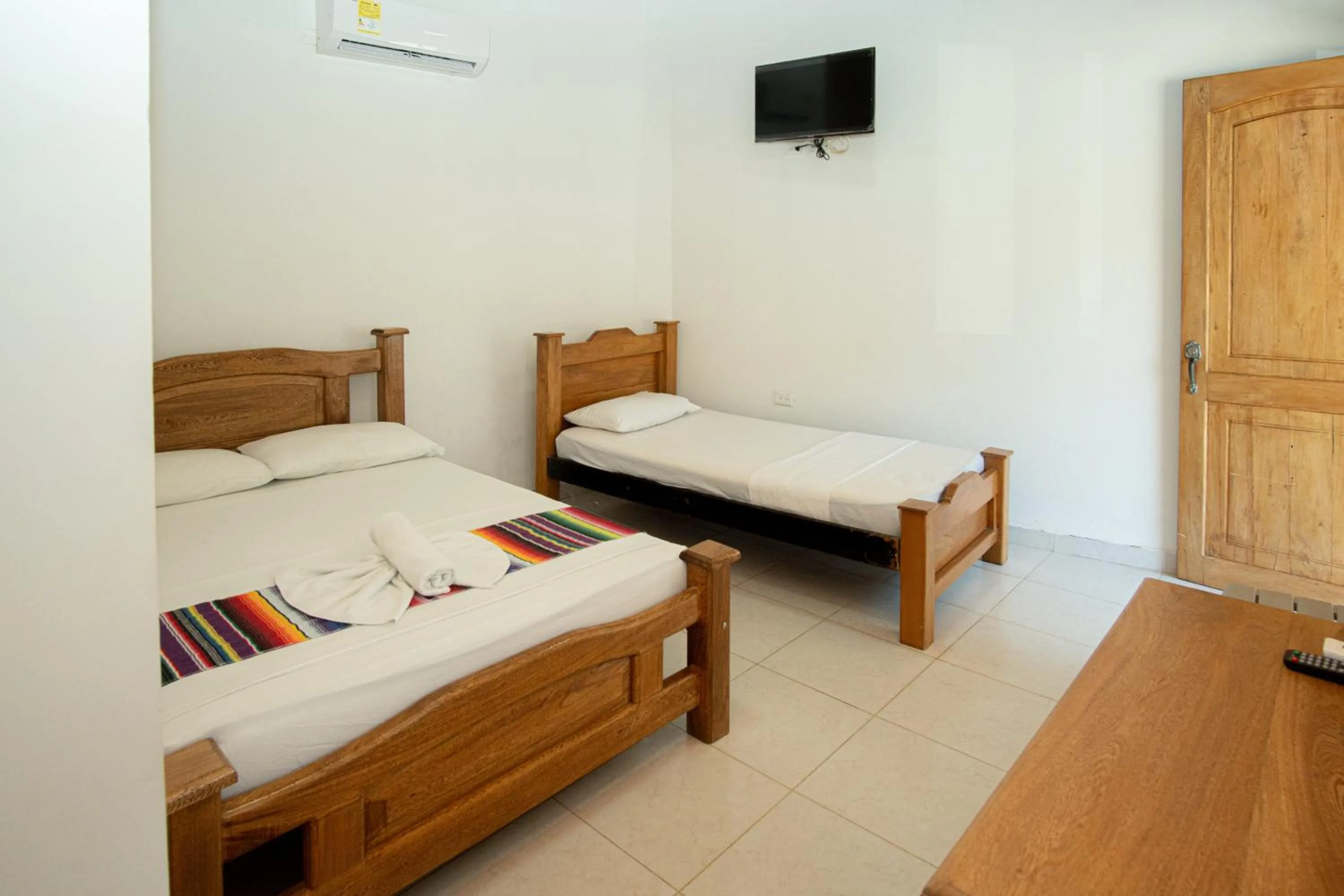 TV and multimedia, Bed in Hotel Caribe Coveñas