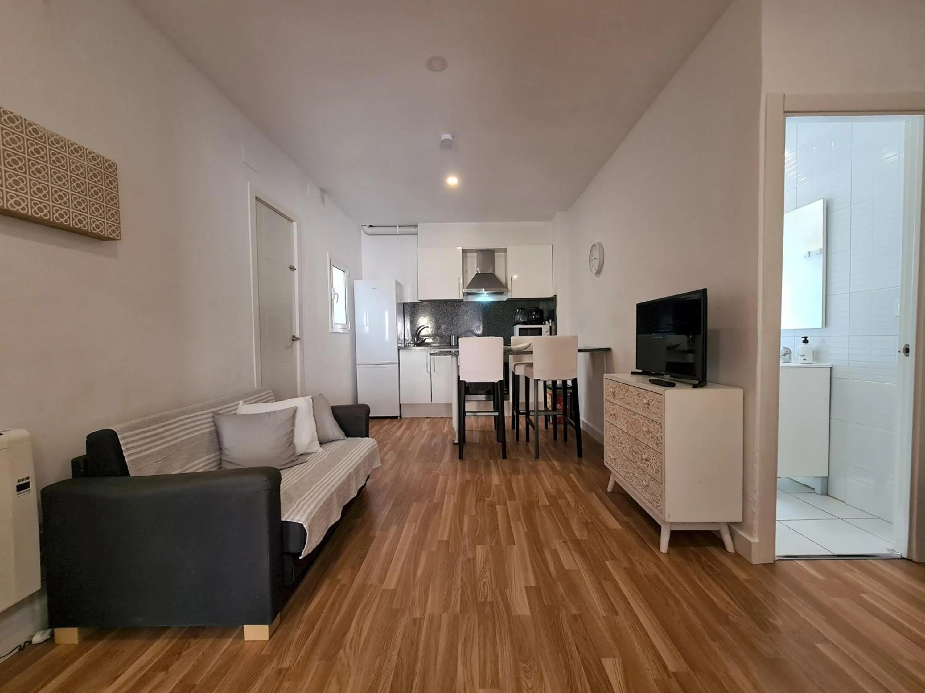 Other, Bed in WALK to CAMP NOU - Wi-Fi AC 3 Bed by MyRentalHost