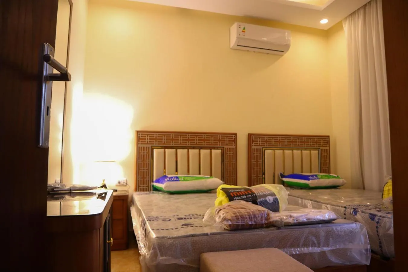 Bed in Hostgool Beach Chalets Mirage bay resort & aqua park