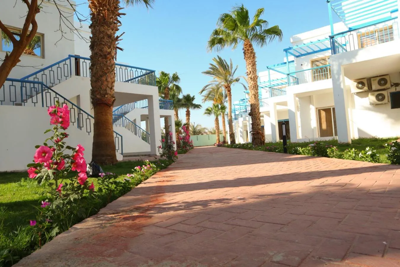 Hostgool Beach Chalets Mirage bay resort & aqua park