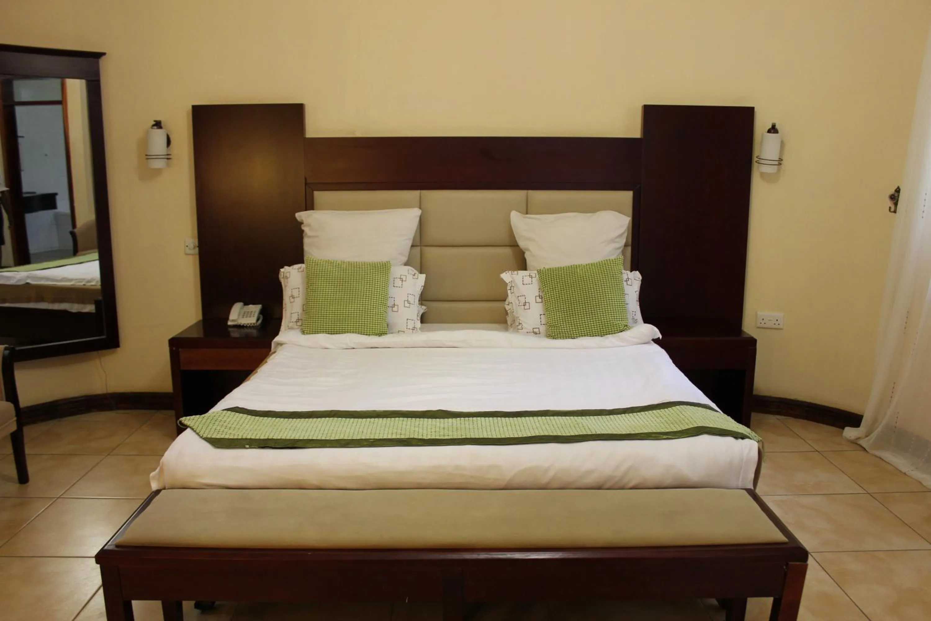 Bed in Chamba Valley Exotic Hotel