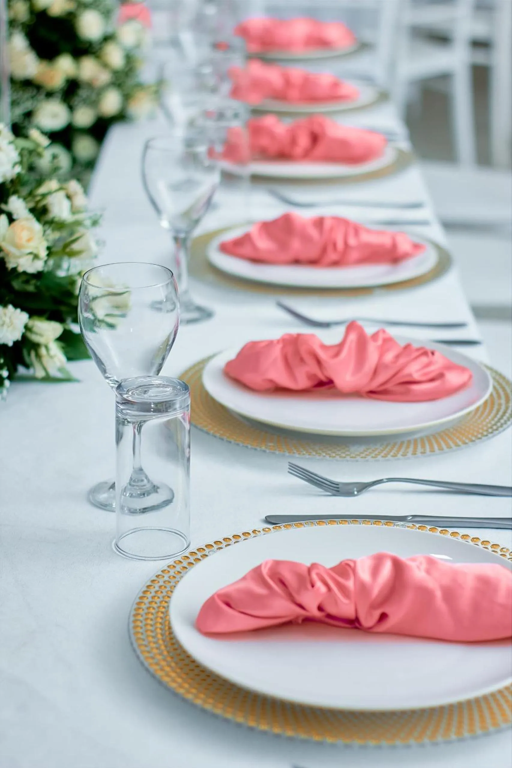 Food and drinks in Mika Lodge