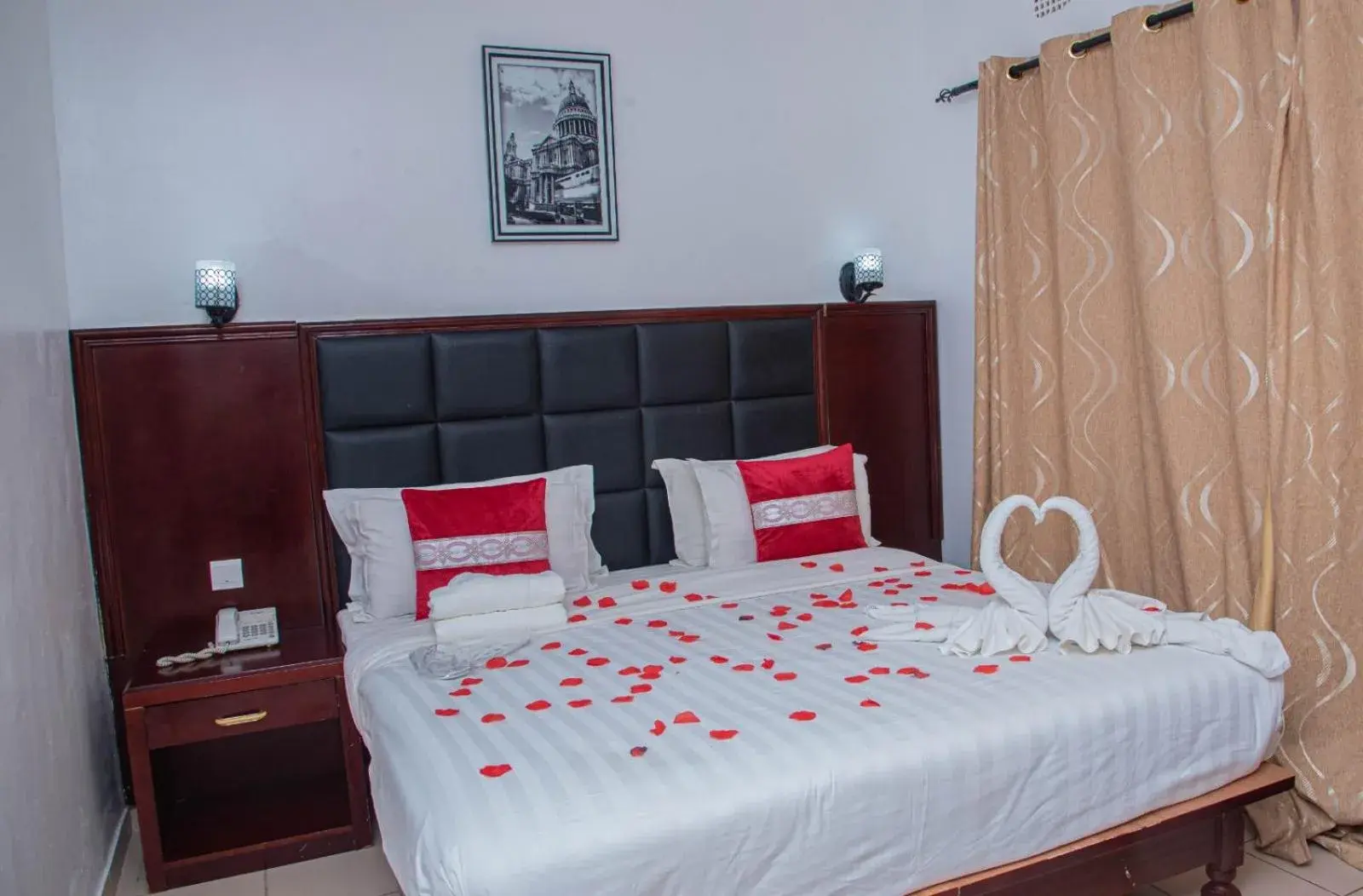 Double Room - single occupancy in Mika Lodge Double Room - single occupancy in Mika Lodge