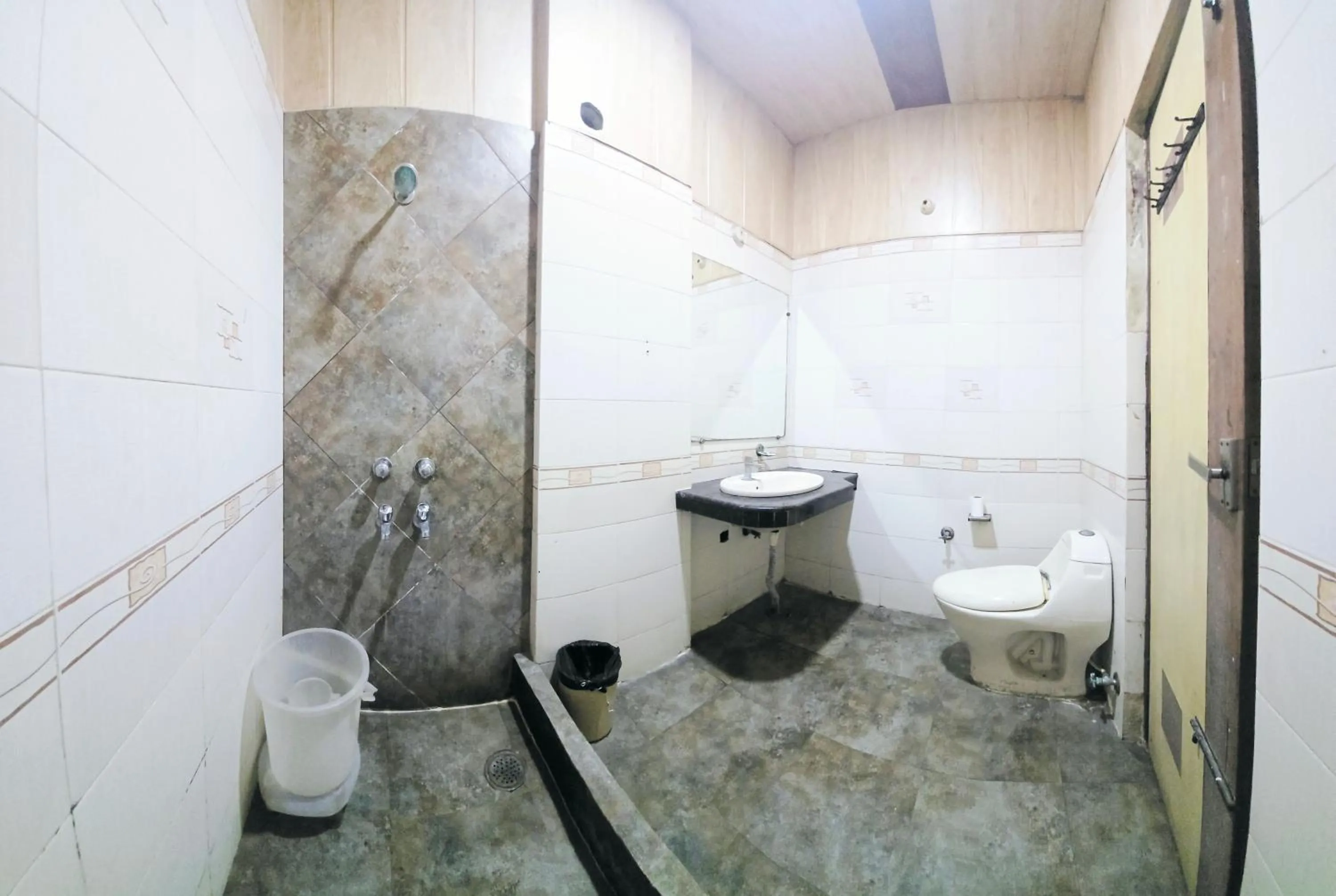 Bathroom in Hotel HK Continental