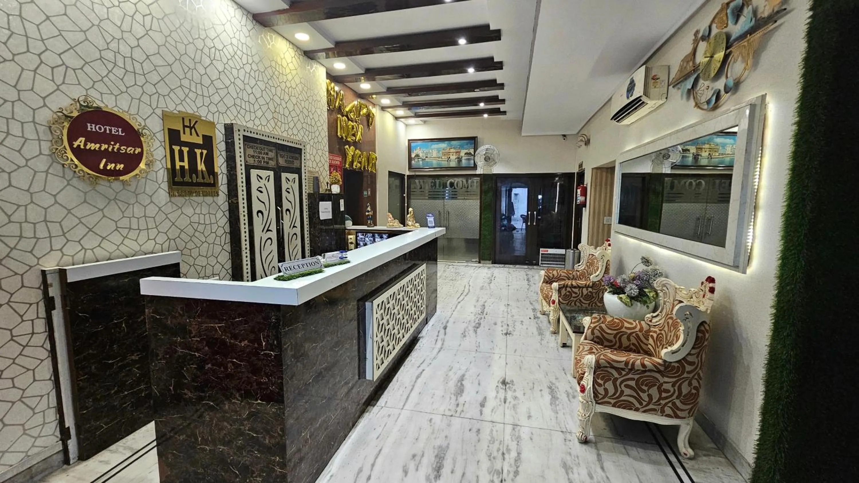 Restaurant/places to eat in Hotel HK Continental