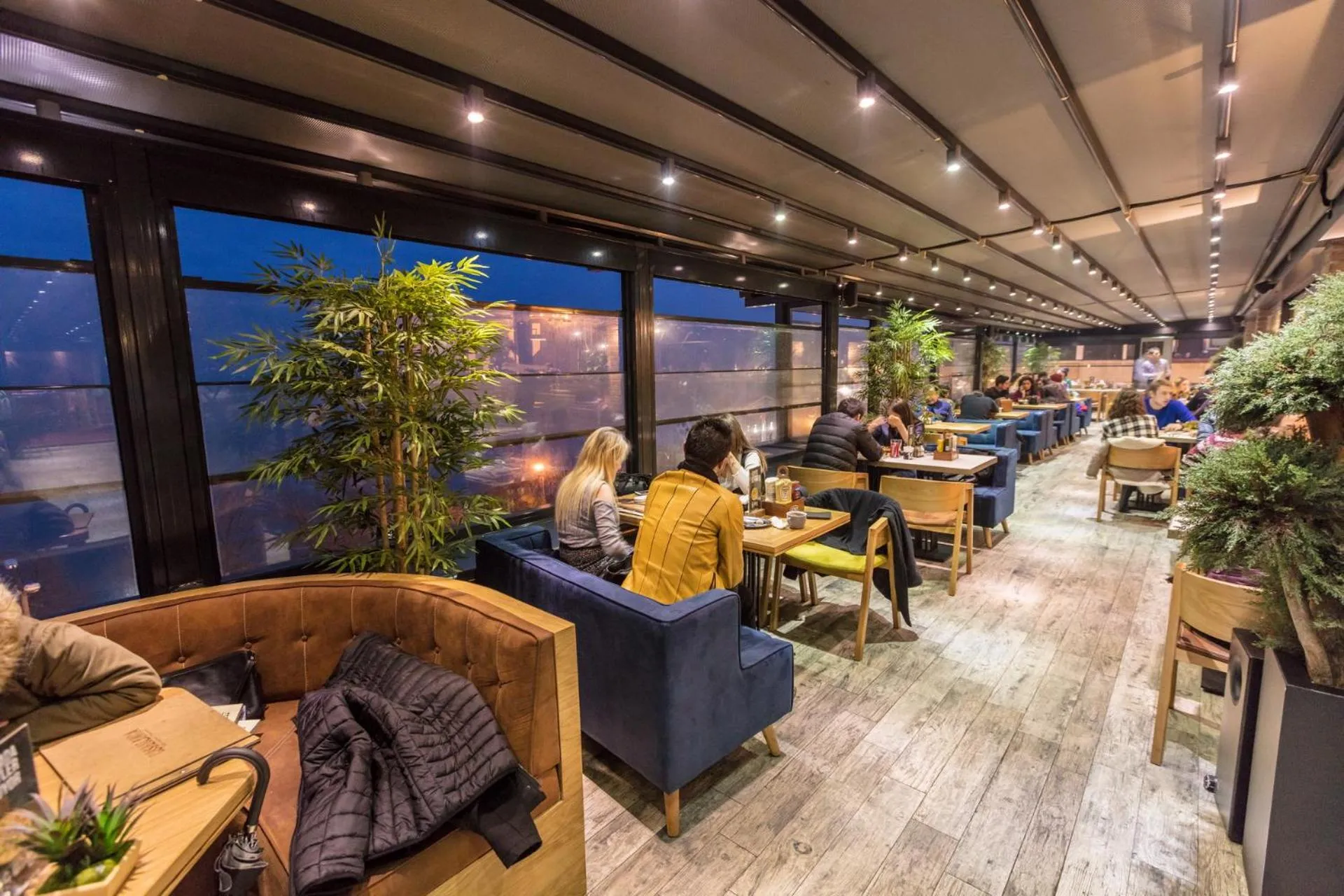 Restaurant/places to eat in Sinema Hotel Ordu