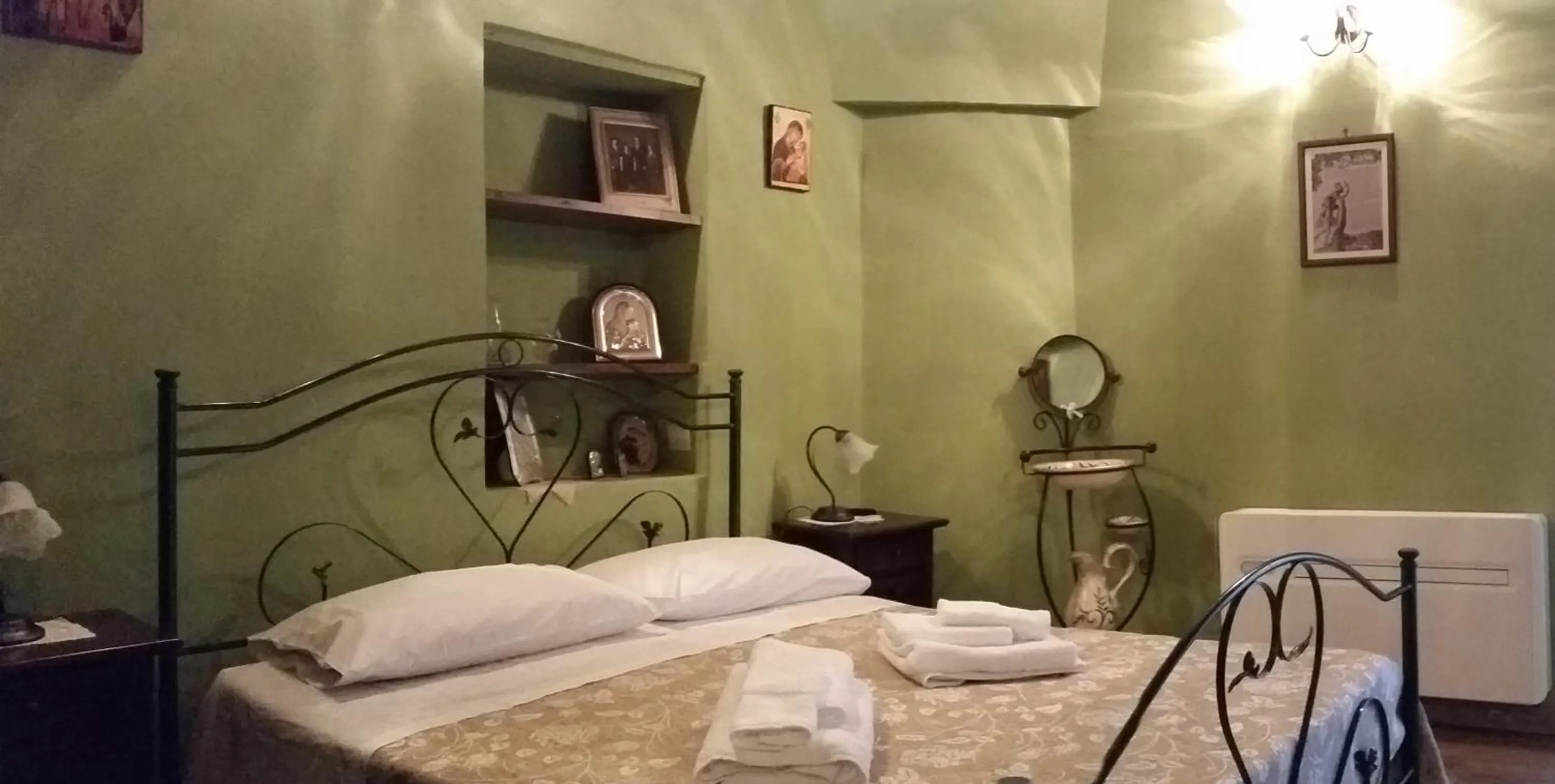 Bed in B&B Dhafna