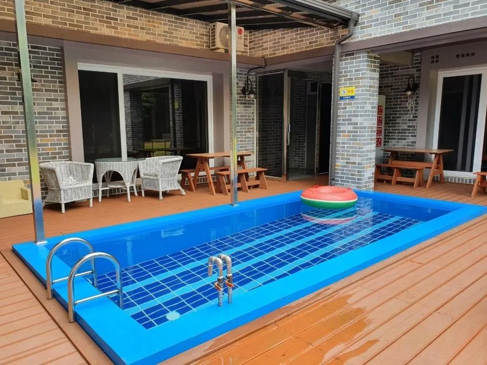 Hwacheon Yeoungwoong-ine Pension