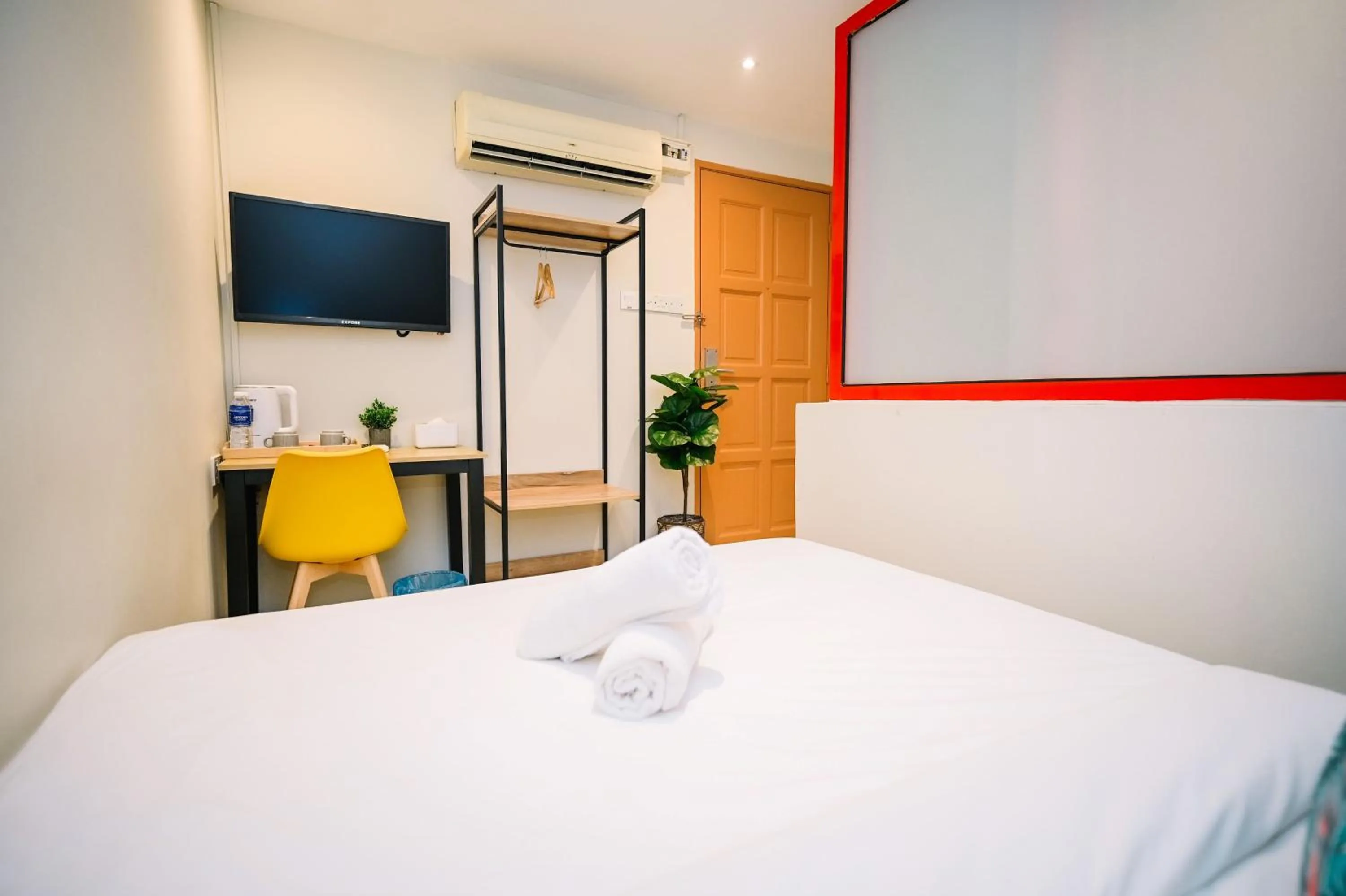 Bed in Swing & Pillows - KL Kuchai Lama