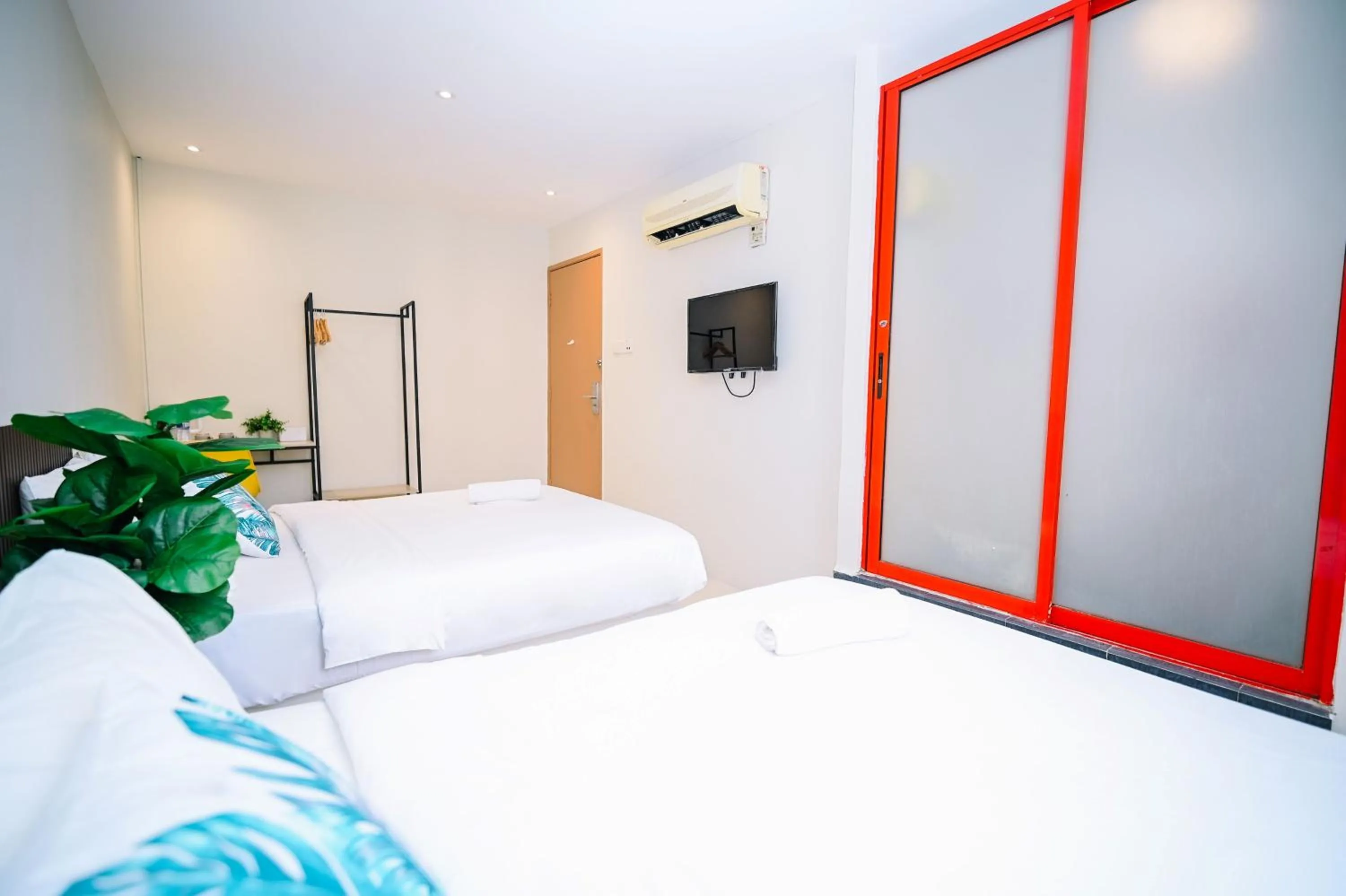 Bed in Swing & Pillows - KL Kuchai Lama