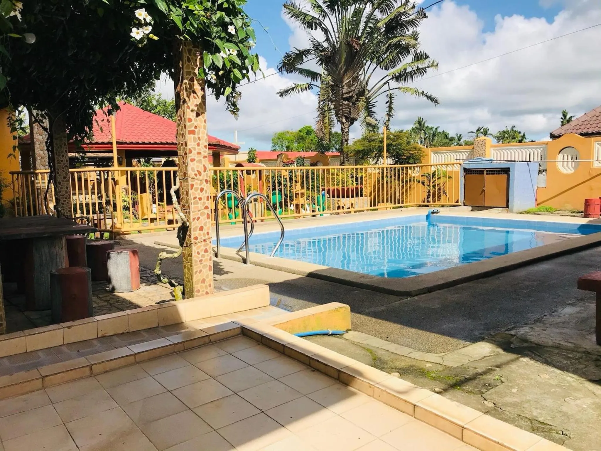 Villa Adelle At Silang