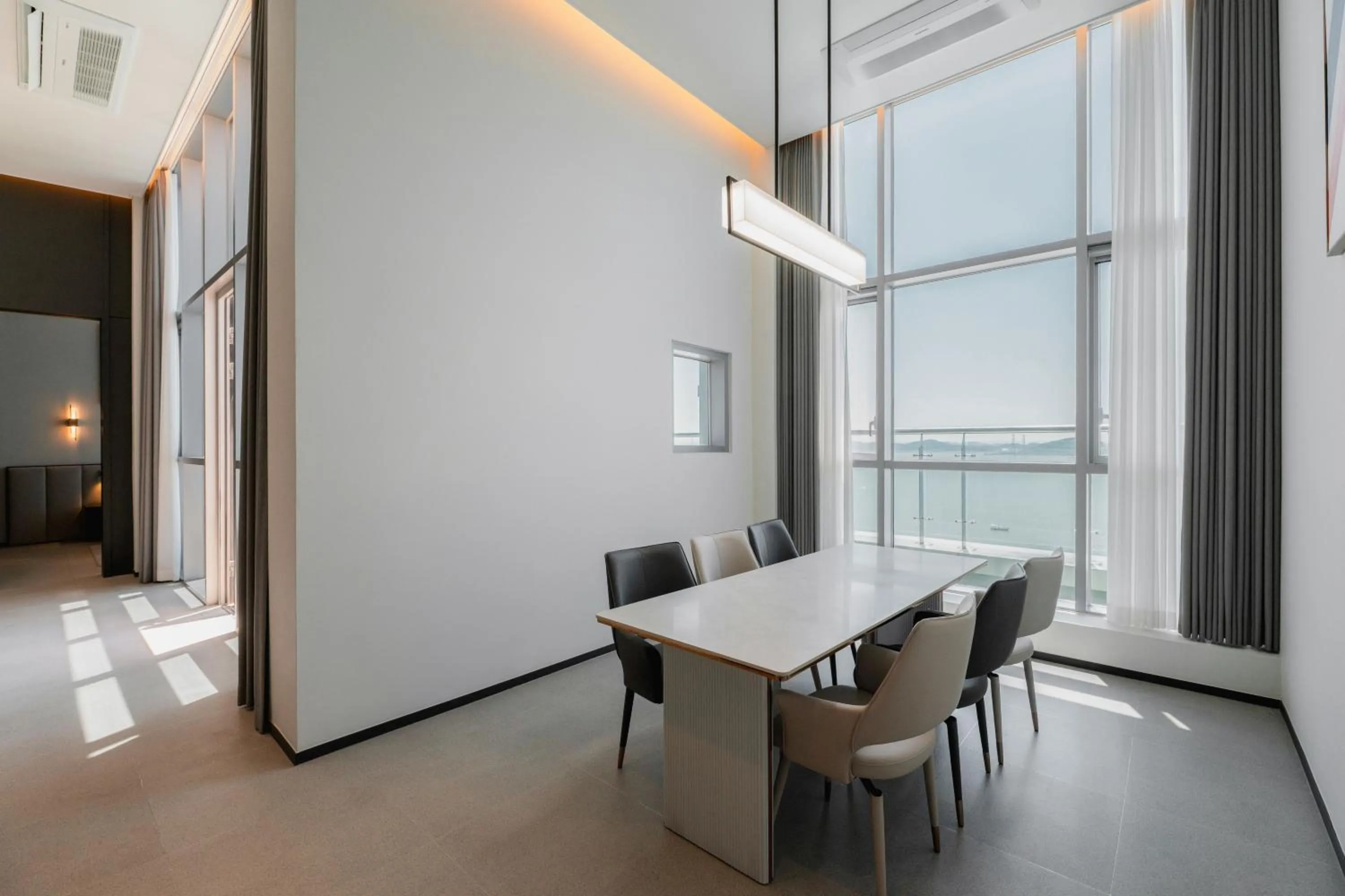 Living room in WAVEM HOTEL west