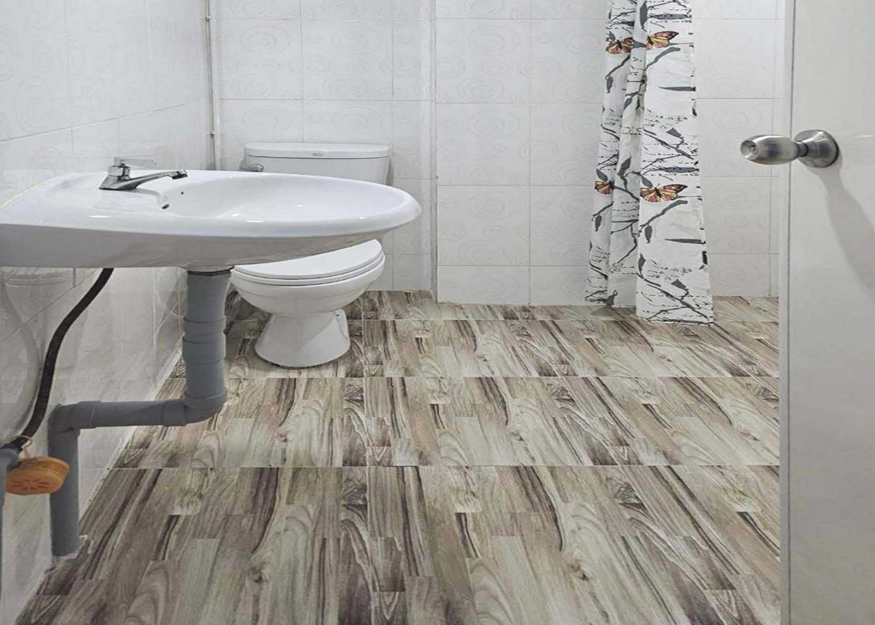 Bathroom in Toucan Bed and Cafe