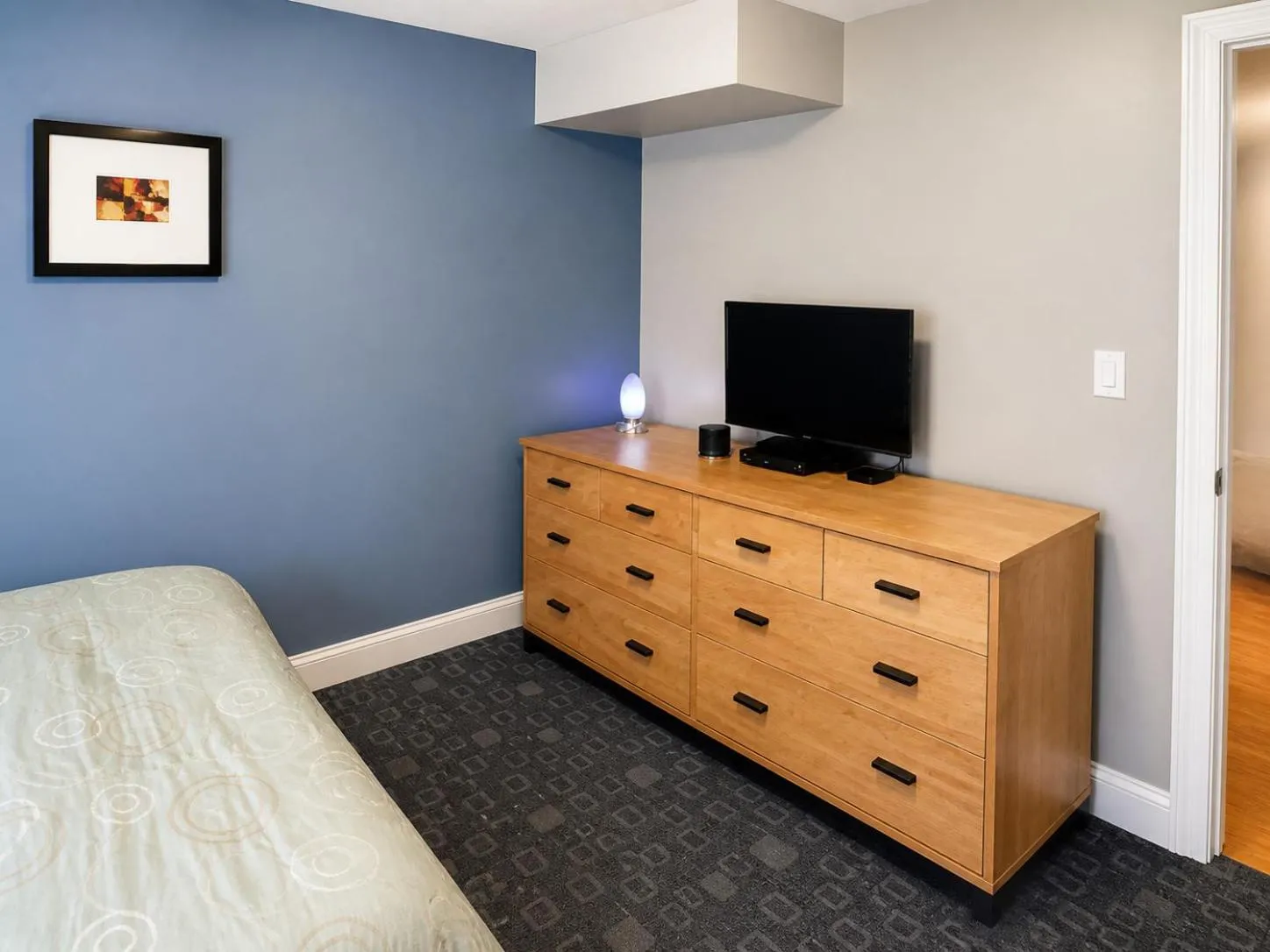 Bedroom, Bed in House 5863- Chicago's Premier Bed and Breakfast