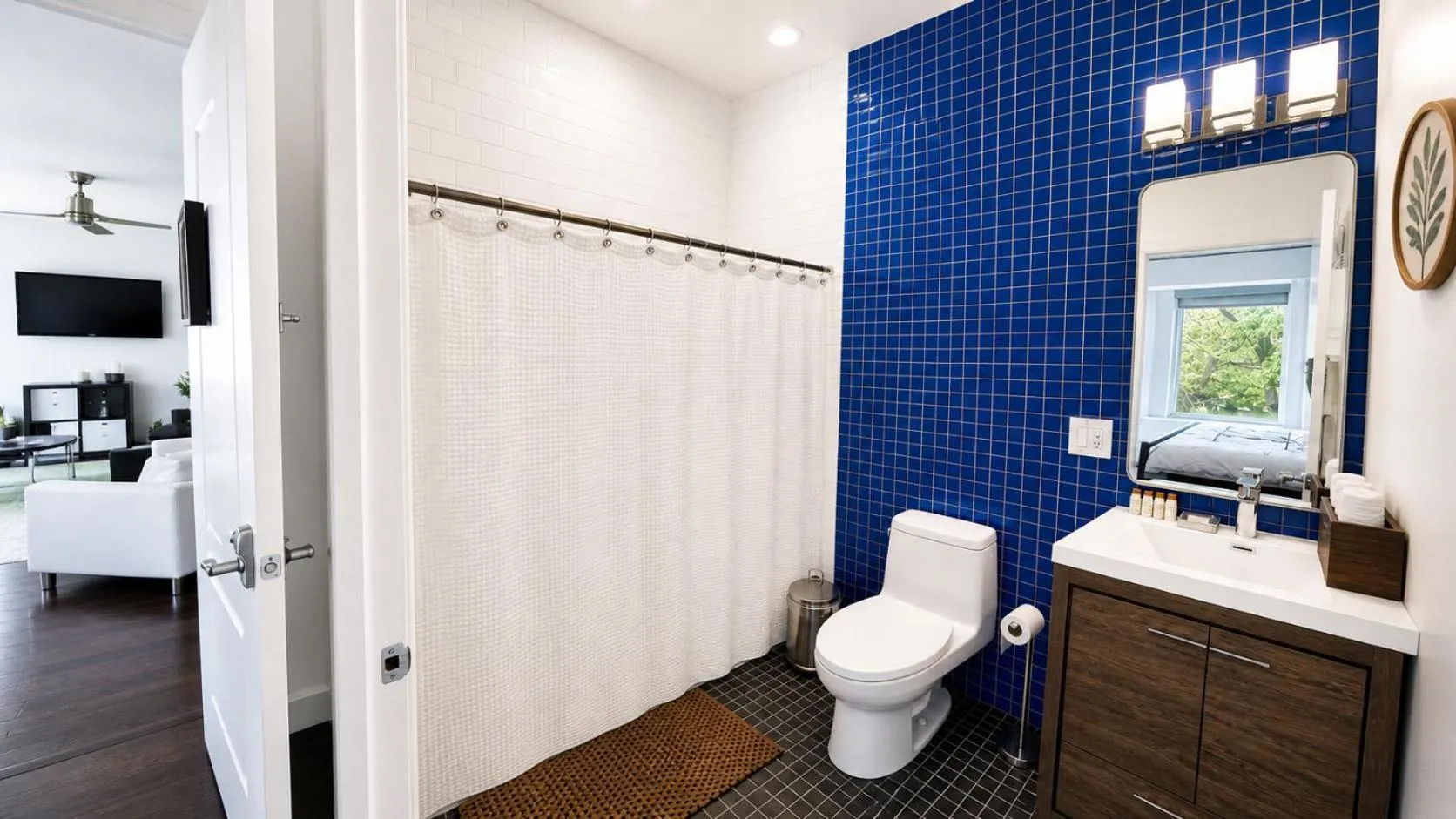 Bathroom in House 5863- Chicago's Premier Bed and Breakfast