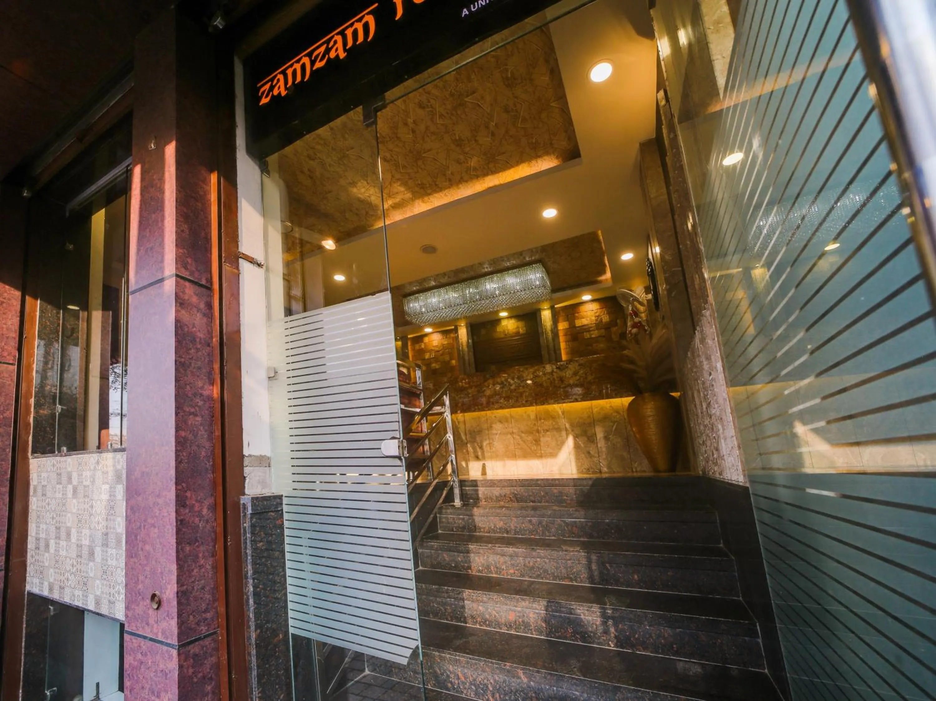 Facade/entrance in Hotel O Zamzam Residency