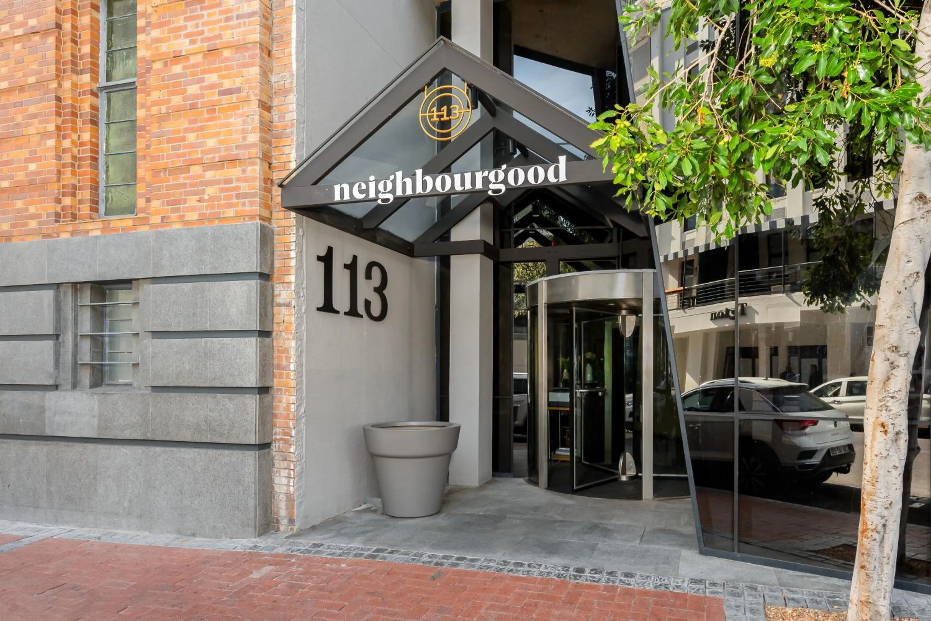 Property building in Neighbourgood Loop Street