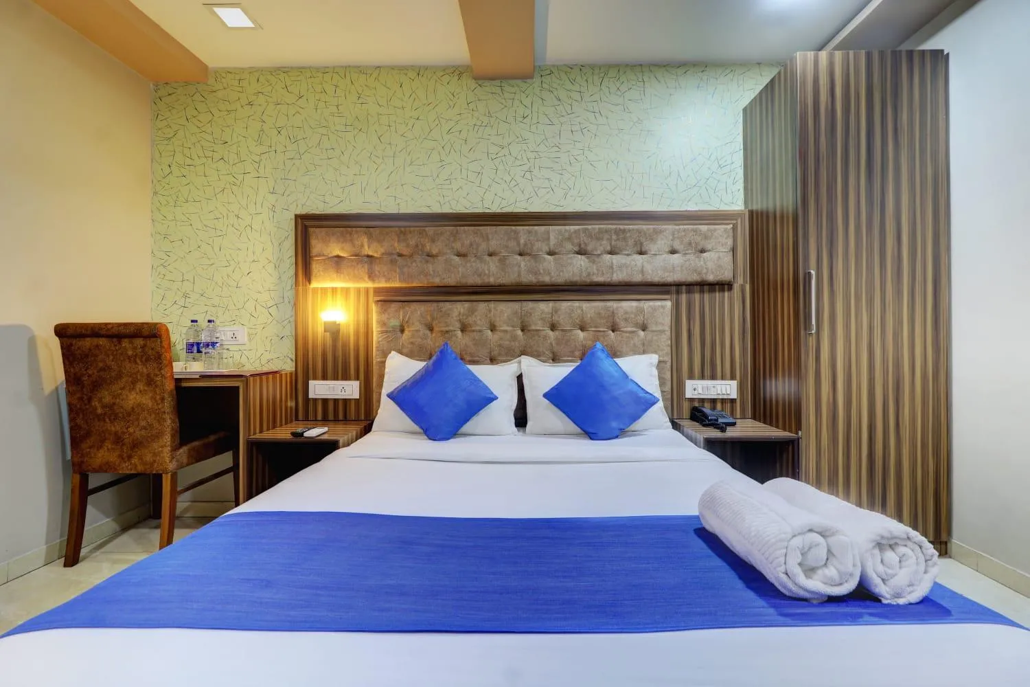 Bedroom, Bed in Hotel New Blue Sapphire Residency