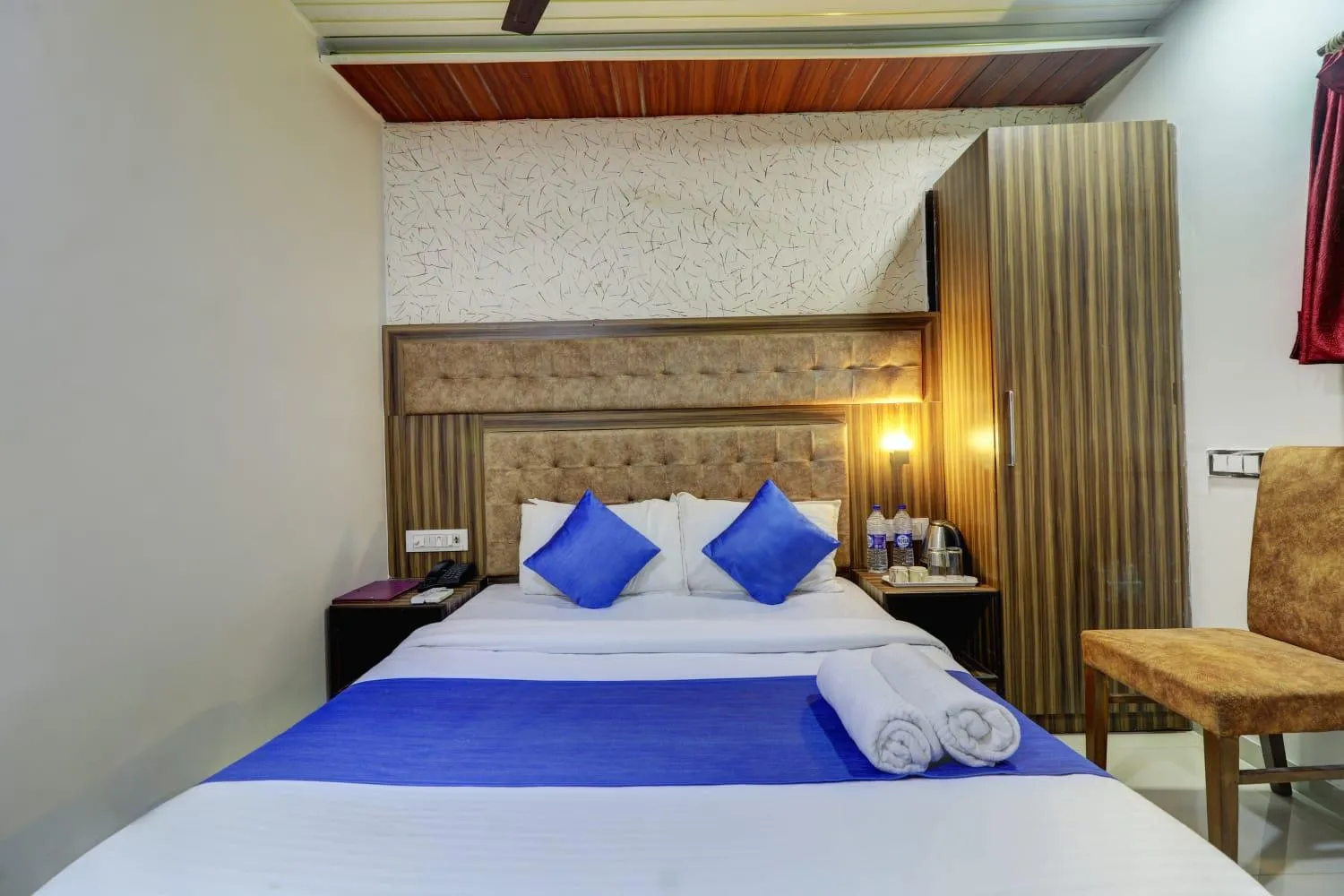 Bedroom, Bed in Hotel New Blue Sapphire Residency