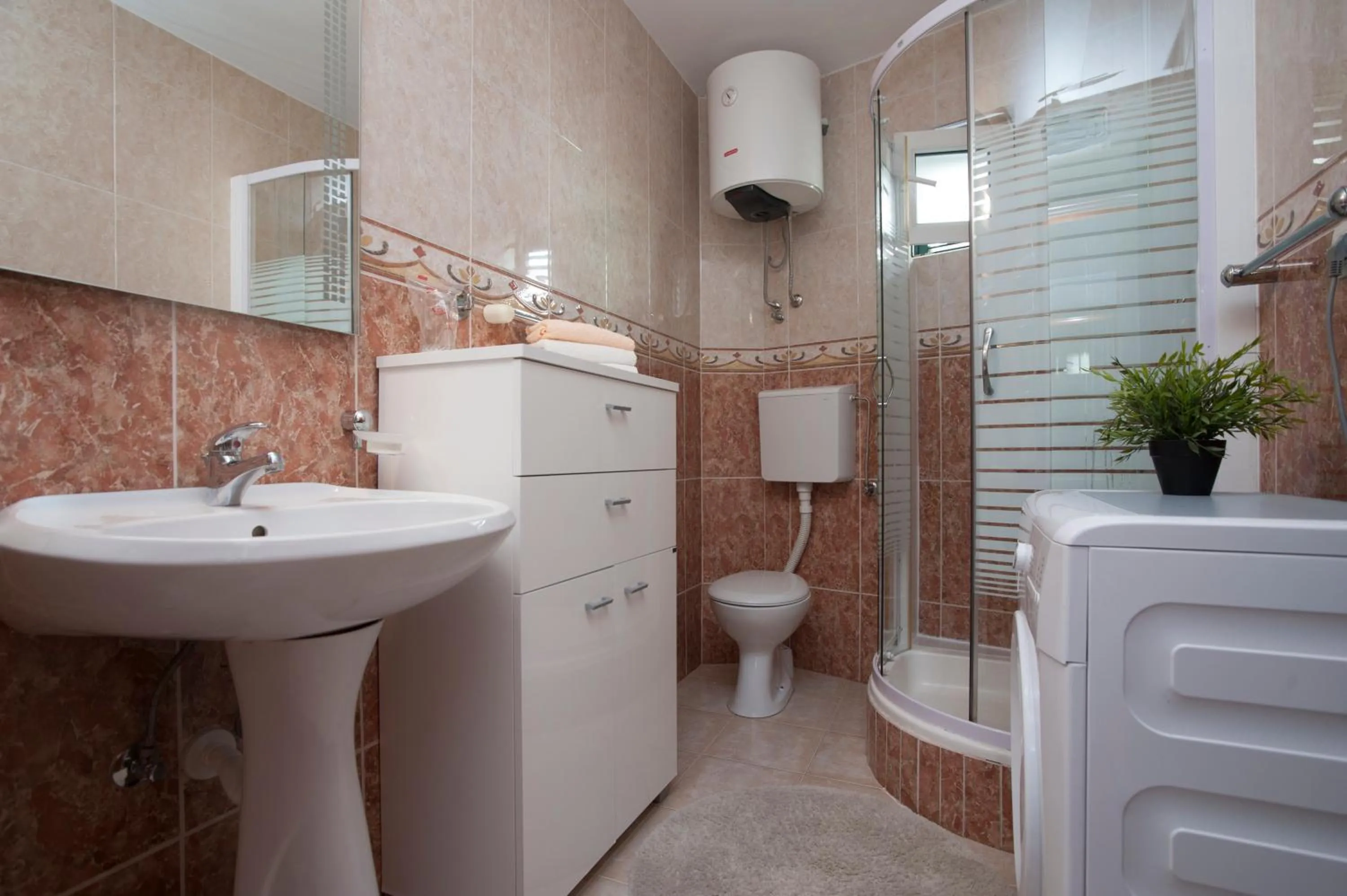 Bathroom in Guest House Medin