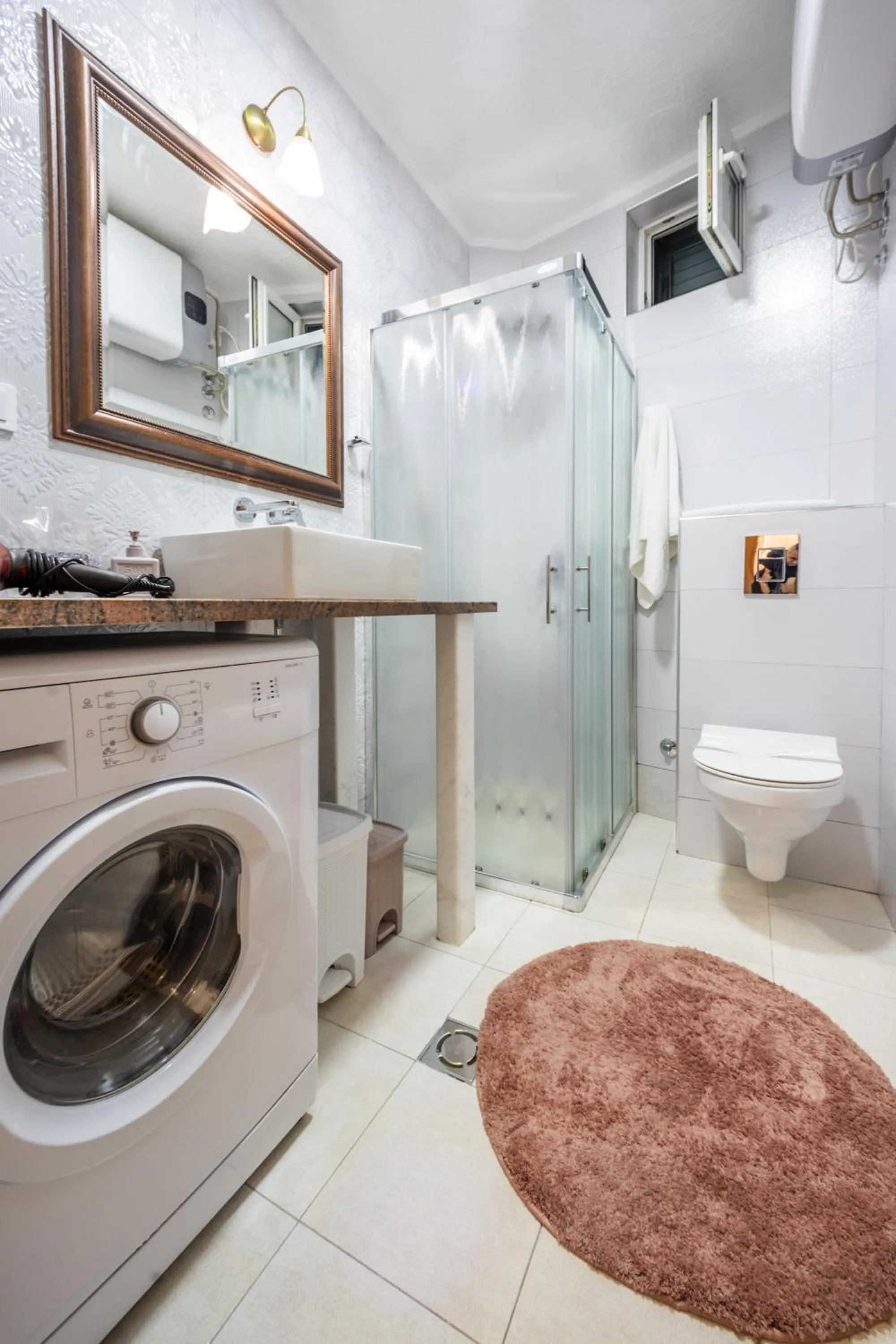 Bathroom in Guest House Medin