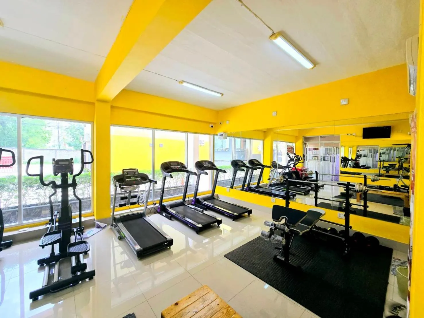 Fitness centre/facilities in The Bua Boutique Resort