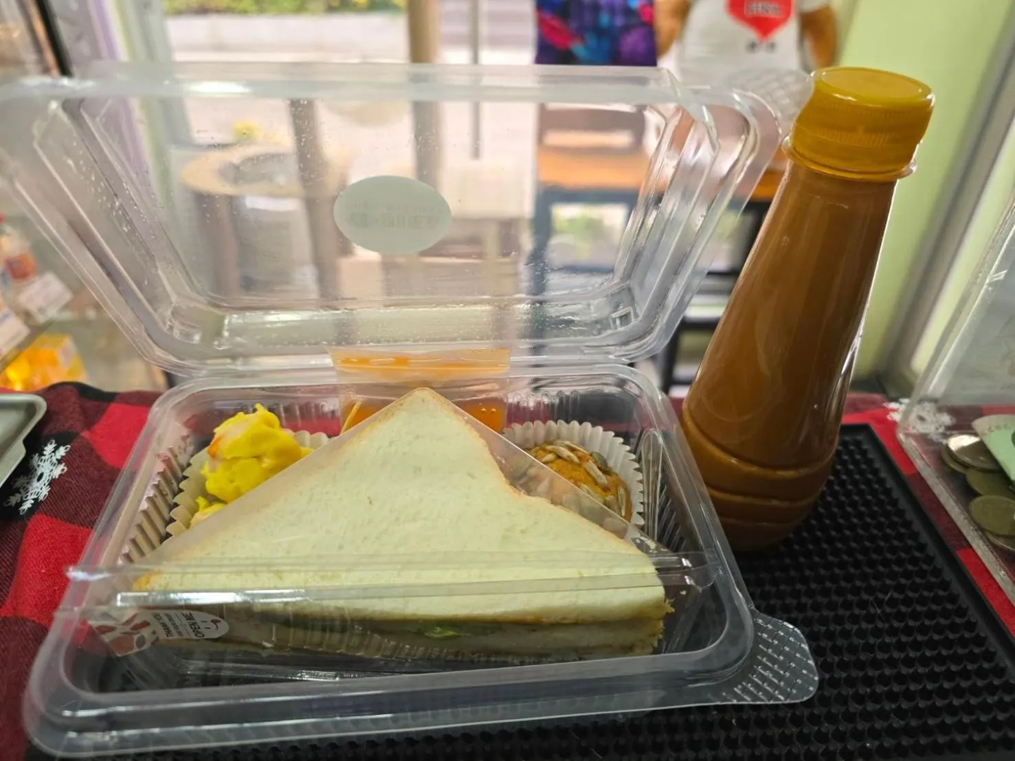 Food and drinks in The Bua Boutique Resort