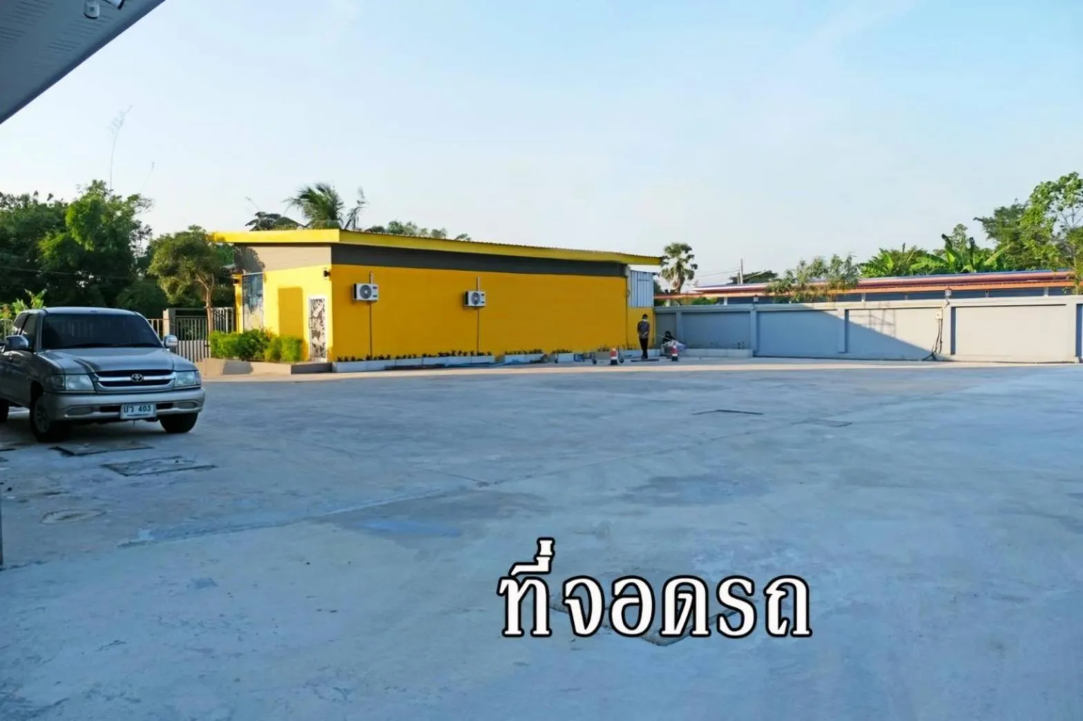 Parking in The Bua Boutique Resort