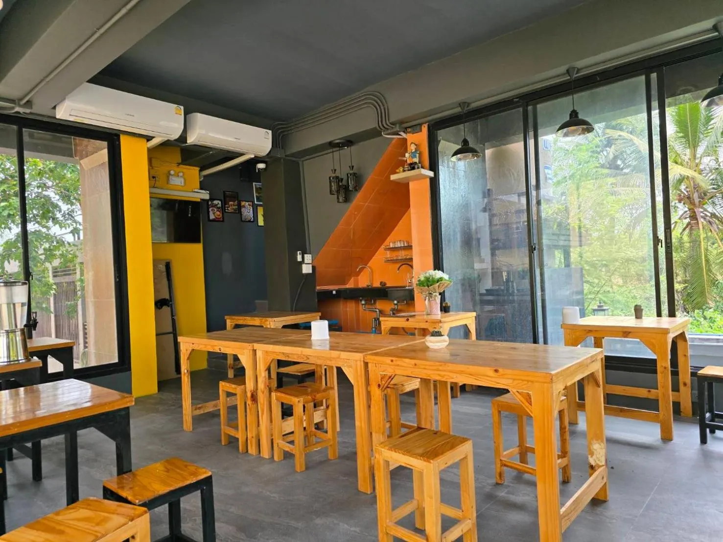 Restaurant/places to eat in The Bua Boutique Resort