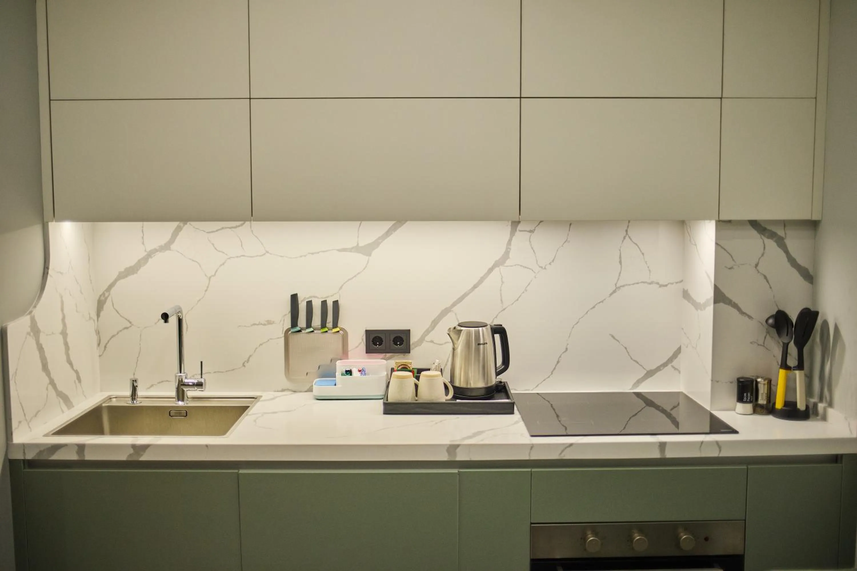 Coffee/tea facilities in STYLO Residences & Suites