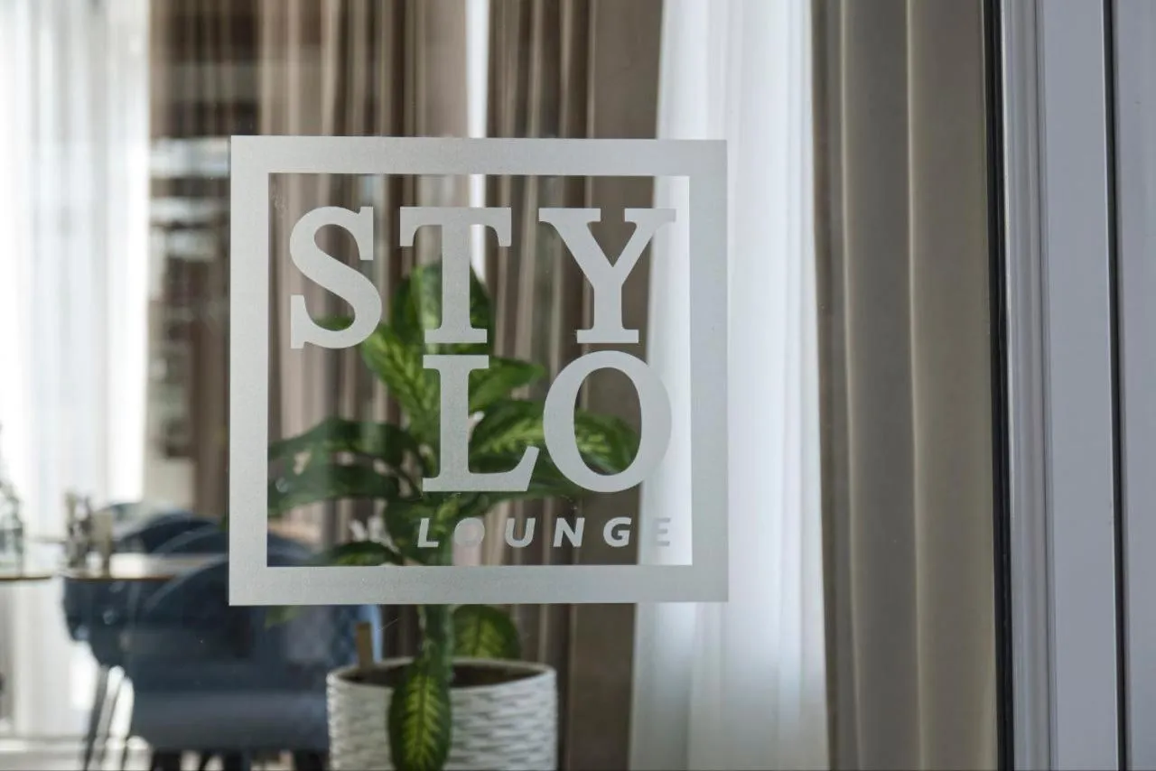 Restaurant/places to eat in STYLO Residences & Suites