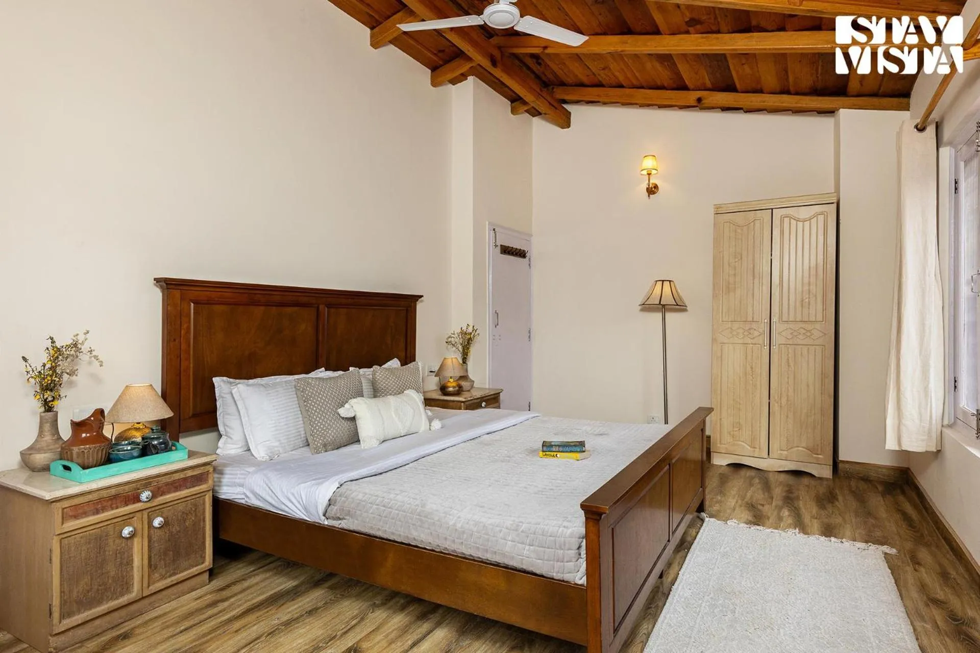 Bedroom, Bed in StayVista at Bird's Crest Valley Villa