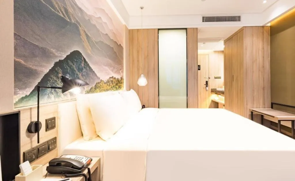 Bed in Atour Hotel Huzhou Changxing Changhai Road