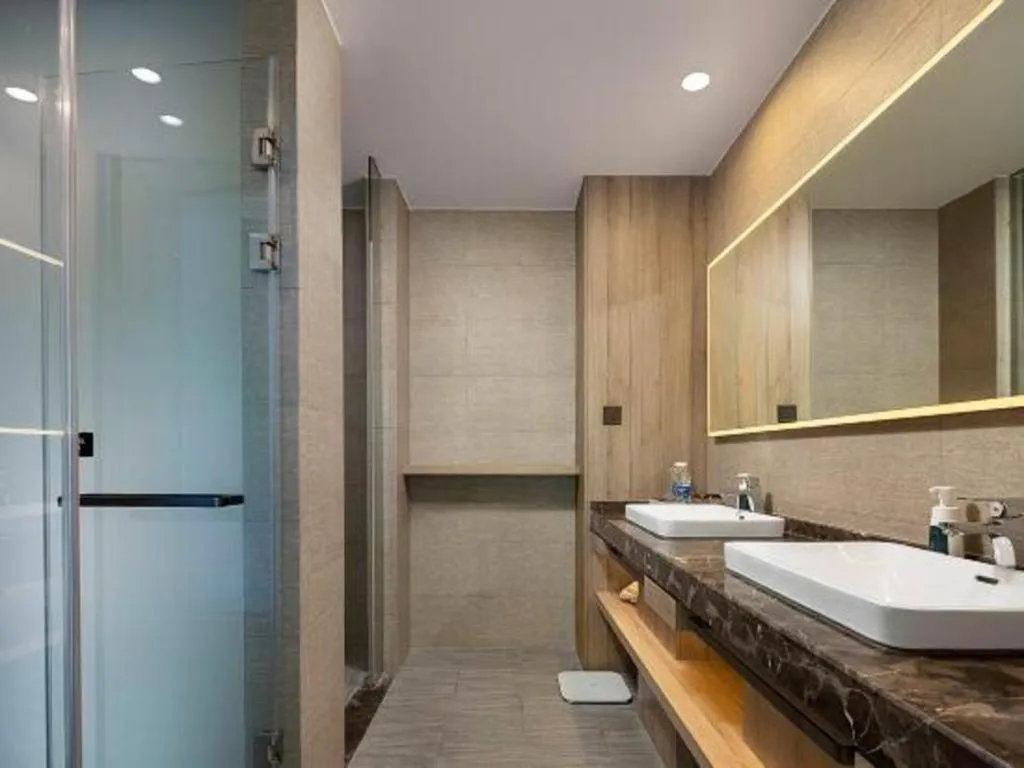 Atour Hotel Huzhou Changxing Changhai Road