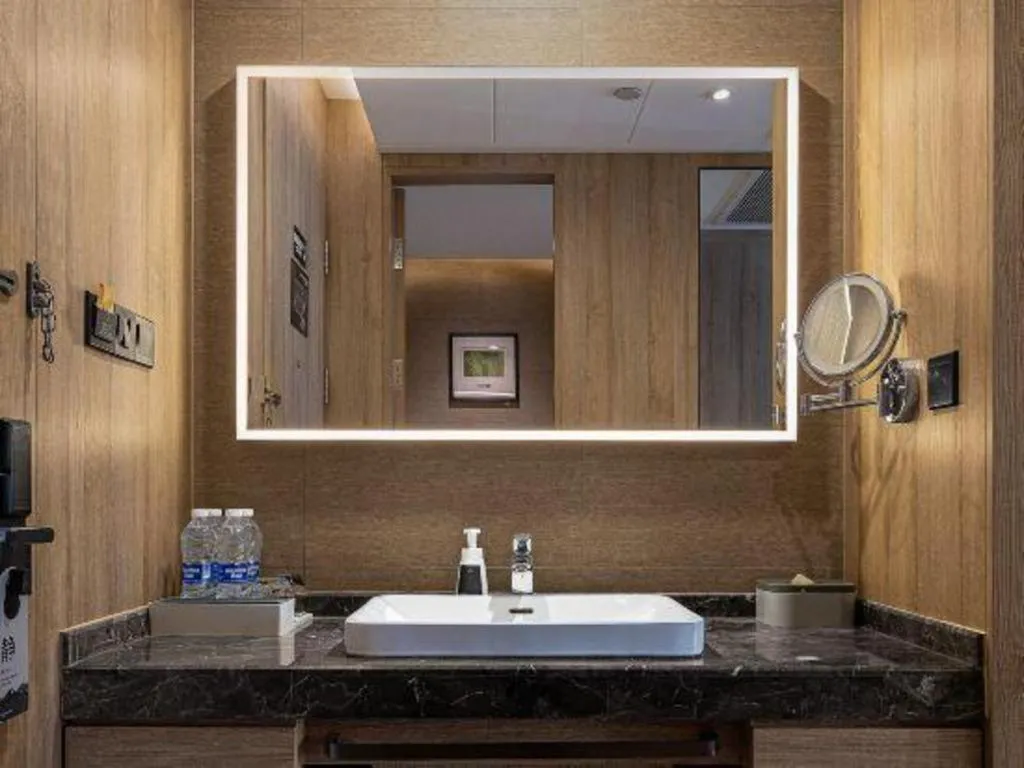 Atour Hotel Huzhou Changxing Changhai Road