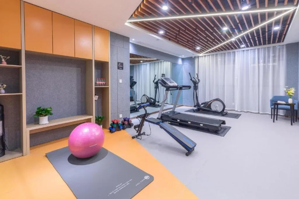 Atour Hotel Huzhou Changxing Changhai Road