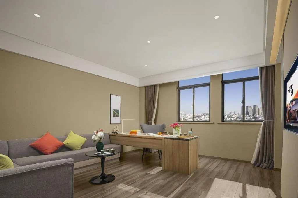 Atour Hotel Huzhou Changxing Changhai Road