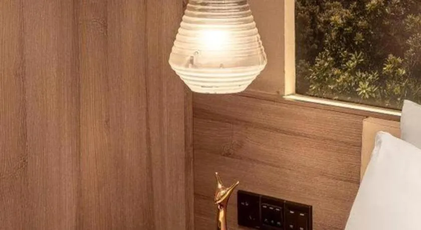 Atour Hotel Huzhou Changxing Changhai Road