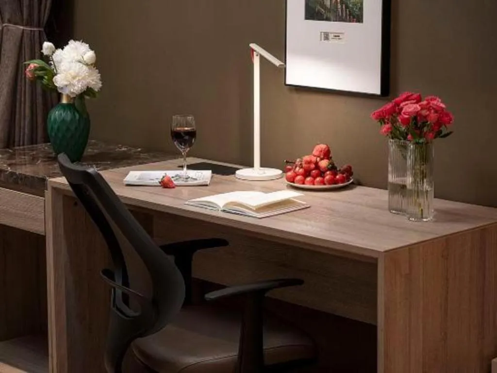 Atour Hotel Huzhou Changxing Changhai Road