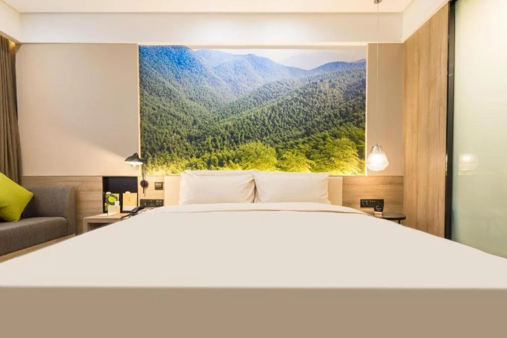 Bed in Atour Hotel Huzhou Changxing Changhai Road