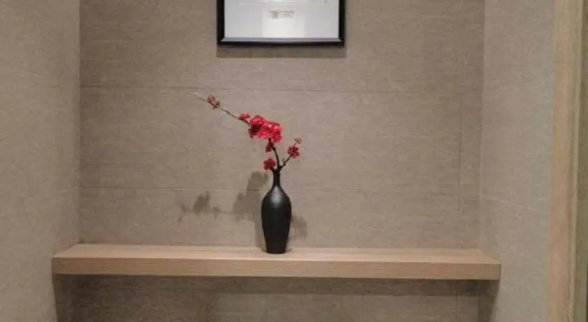 Atour Hotel Huzhou Changxing Changhai Road