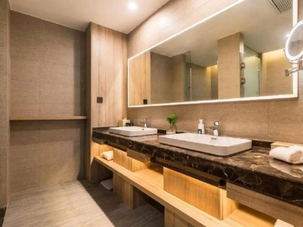 Atour Hotel Huzhou Changxing Changhai Road