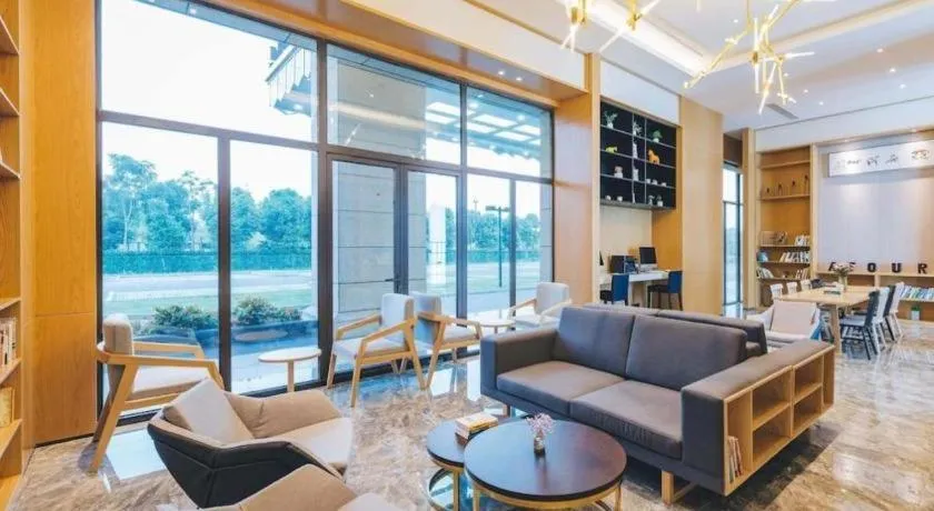 Atour Hotel Huzhou Changxing Changhai Road