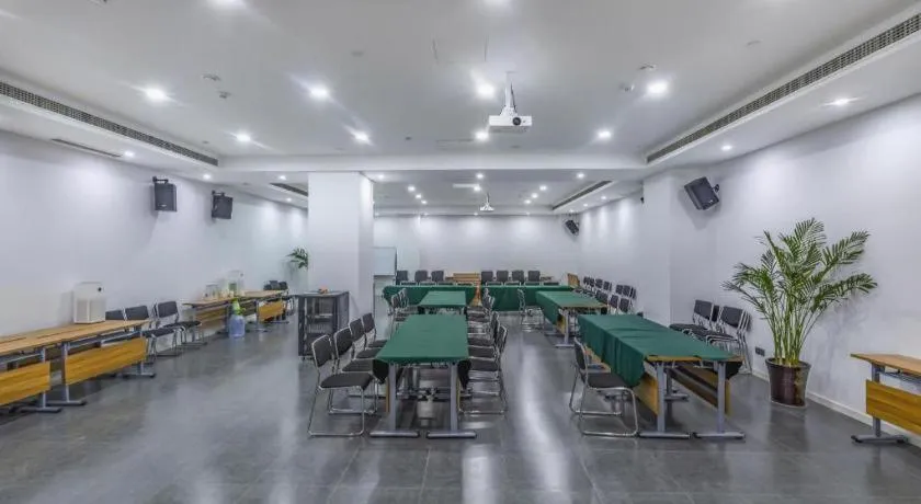 Campanile Hotel Dongying Financial Port