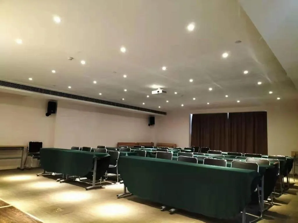 Campanile Hotel Dongying Financial Port