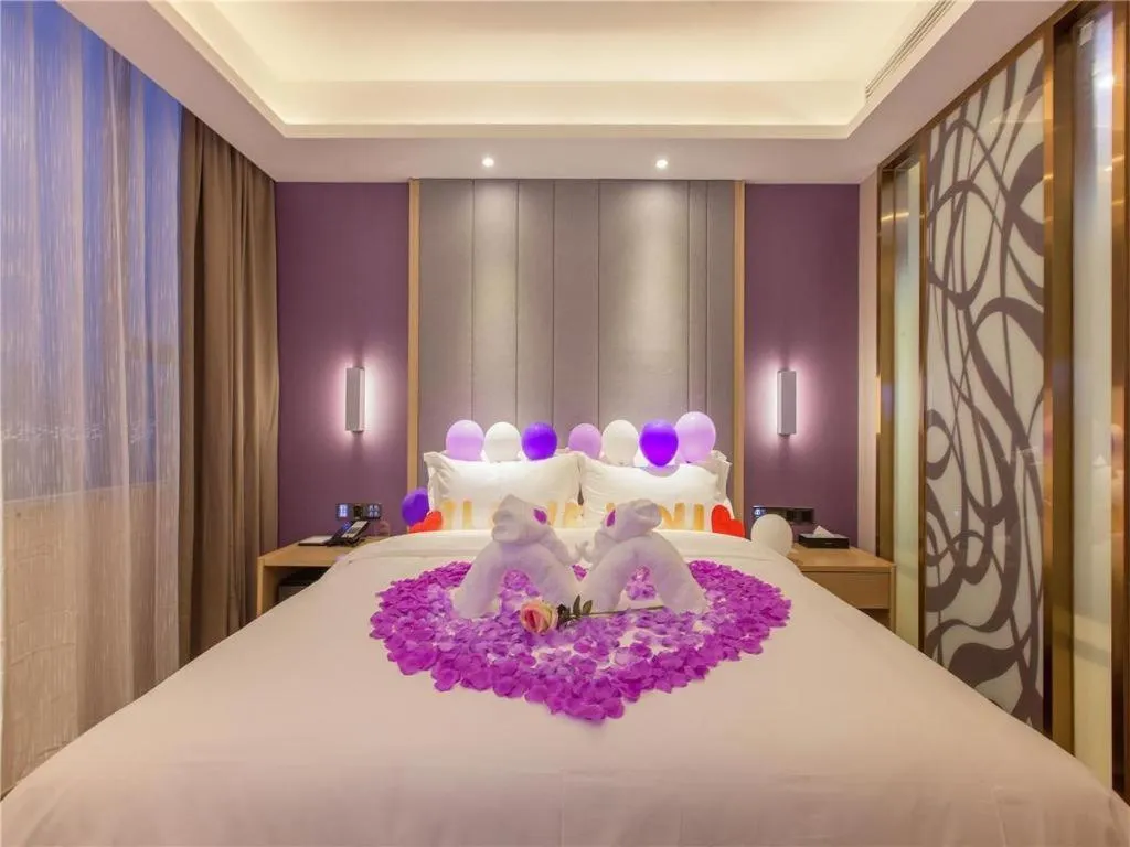 Bed in Lavande Hotels Wuhan Guanggu Yangjiawan Metro Station